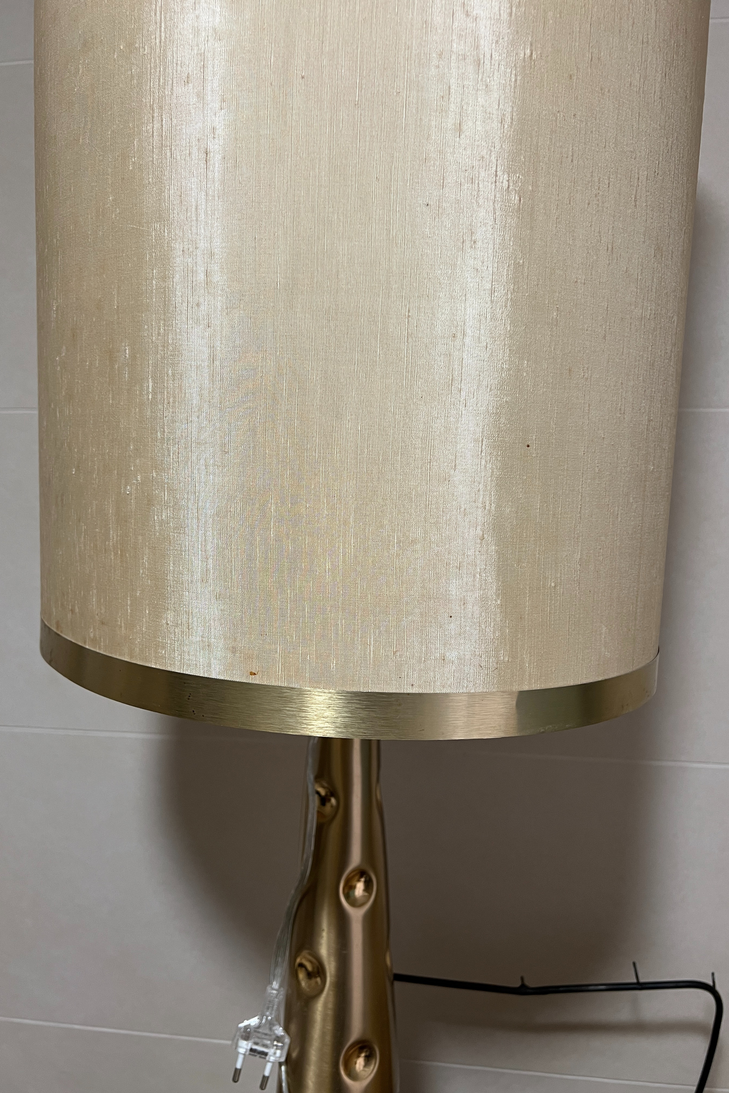 Lampada da scrivania in metallo dorato, stile moderno italiano di metà secolo
