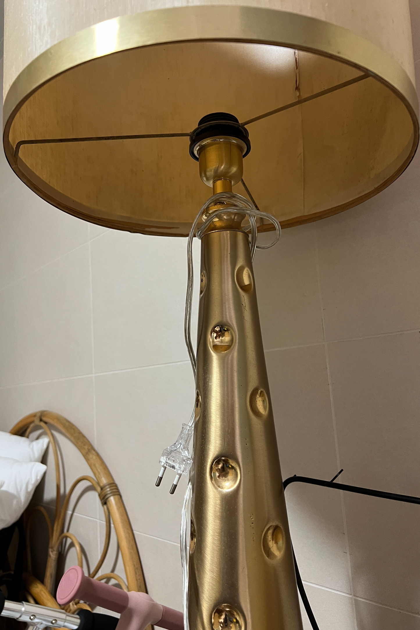 Lampada da scrivania in metallo dorato, stile moderno italiano di metà secolo