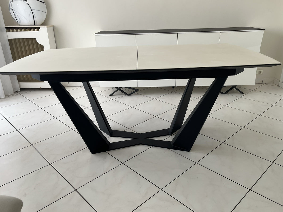Mobilier de France Extending Ceramic Dining Table in Artic White