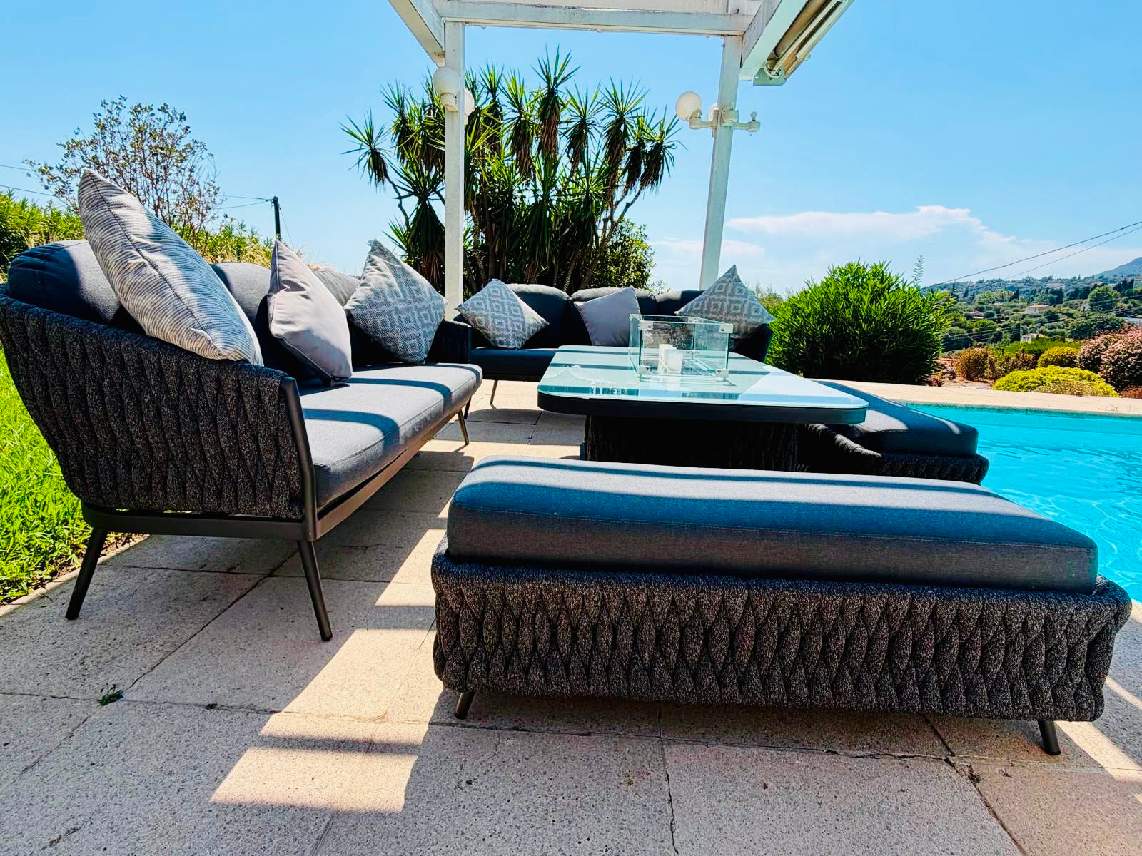 Harbour Lifestyle Luna 3-Seat Outdoor Sofa Set with Rising Firepit Table – Grey