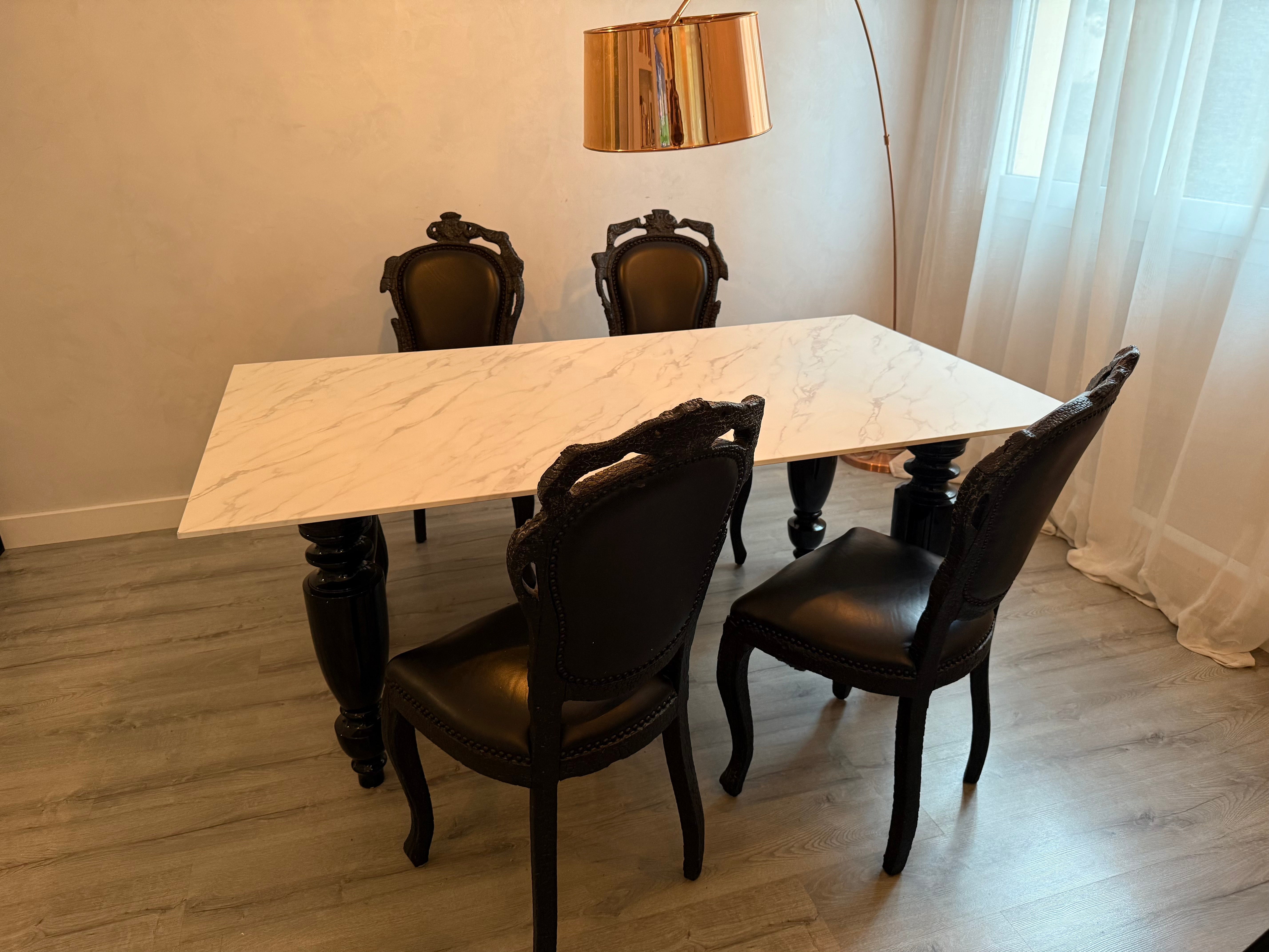 Chaises et table de salle à manger d'occasion à vendre à Monaco / Côte d'Azur / Nice / Antibes / Cannes