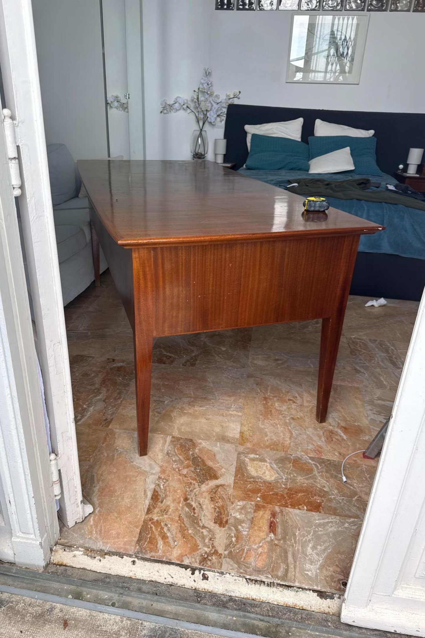 Dark rosewood chest of drawers