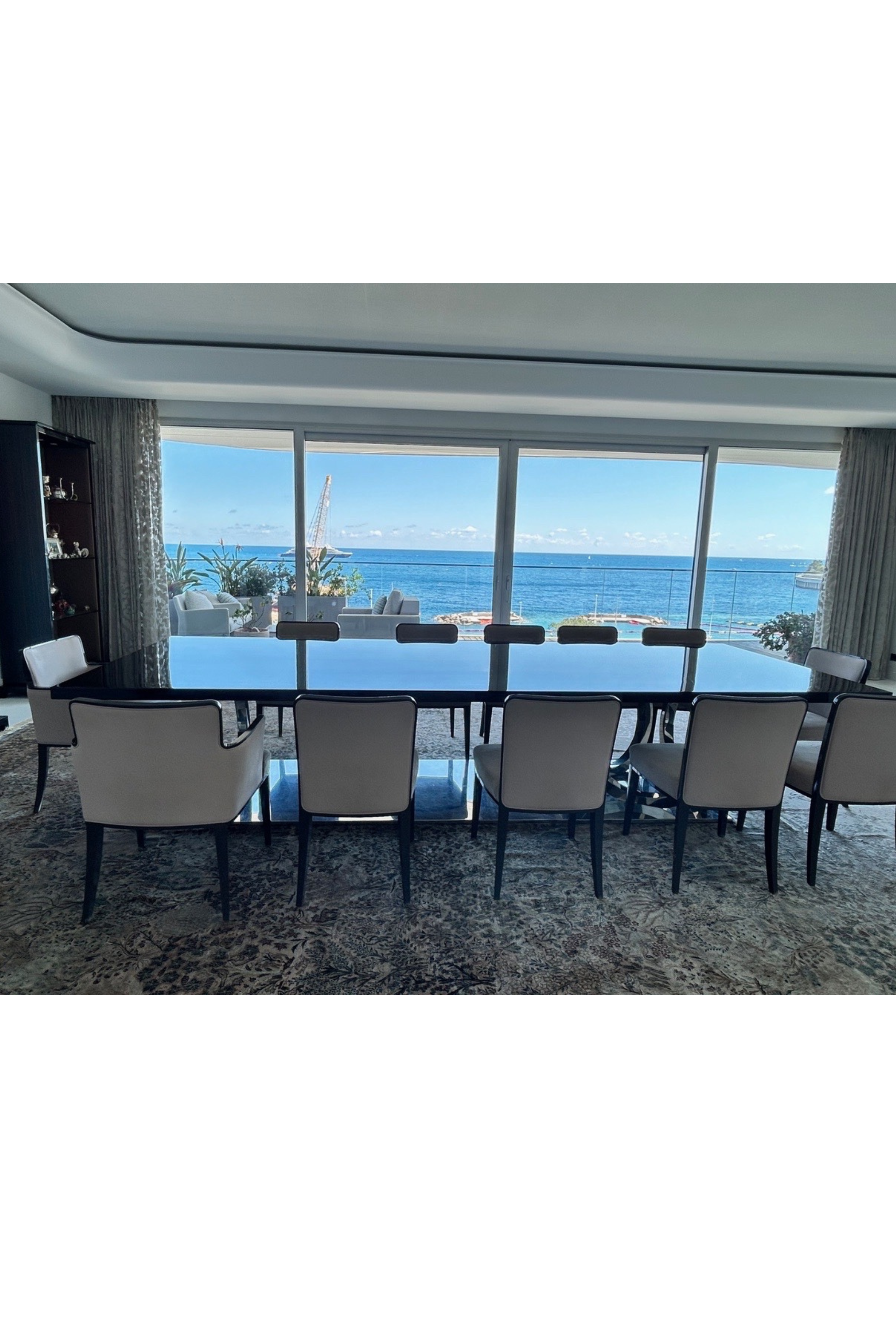 FENDI Ebony Lacquered Dining Table - Meubles Monaco