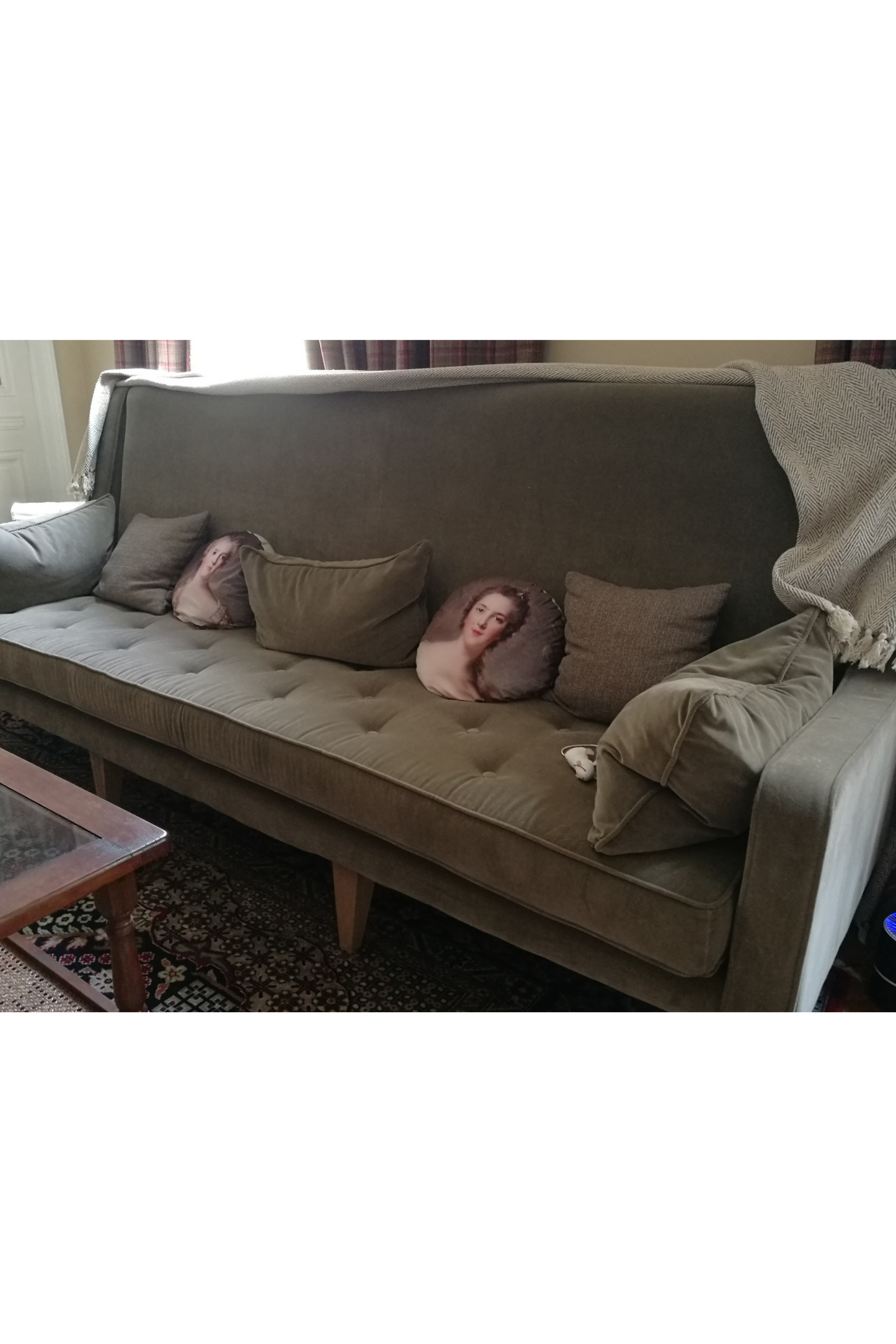 pre loved sofa - south of france monaco