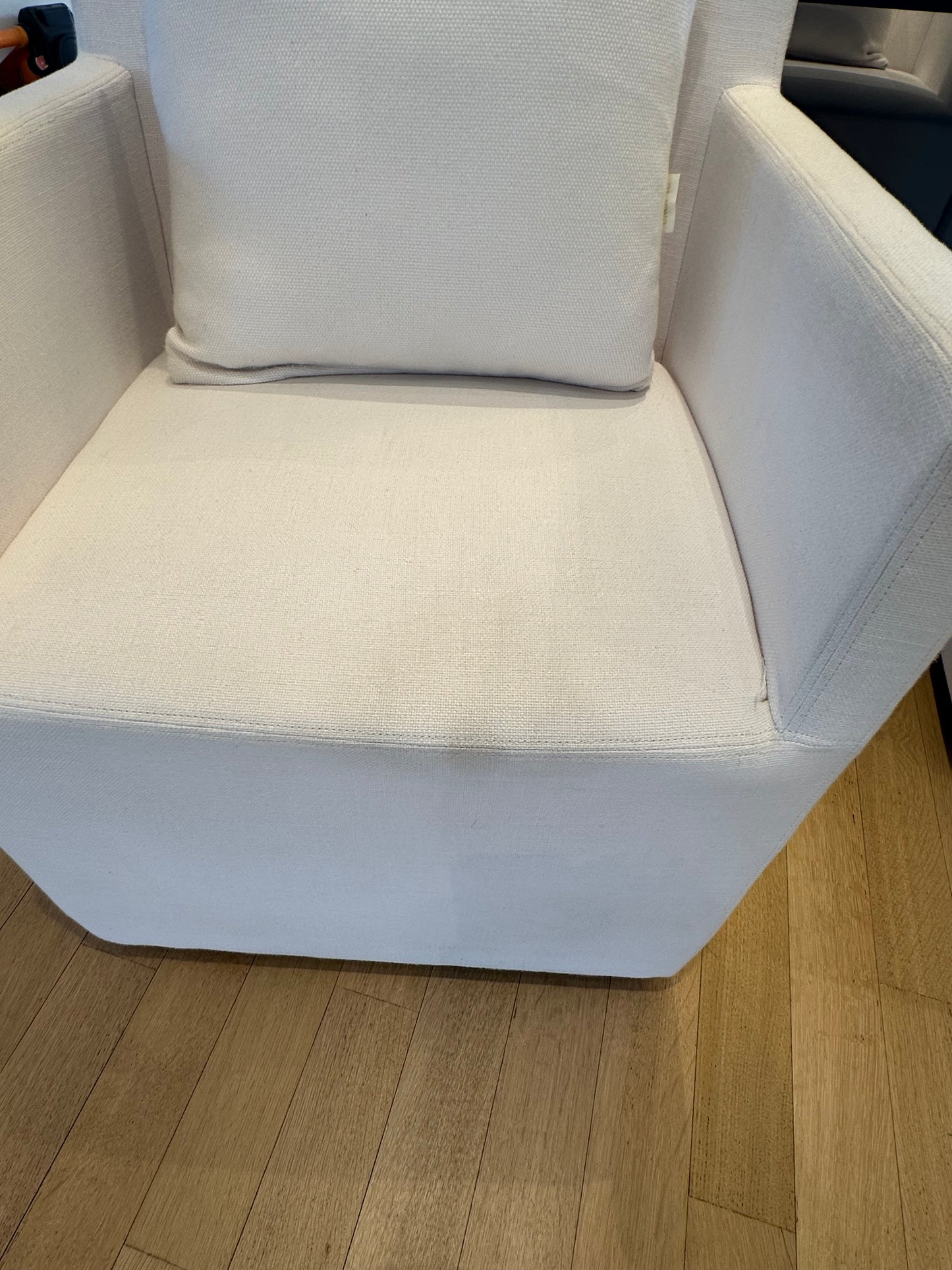 Dining Table and Chairs From Restoration Hardware