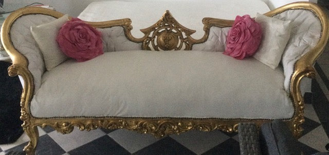 Elegant Baroque-Style Sofa – Hand-Gilded Frame - Meubles Monaco