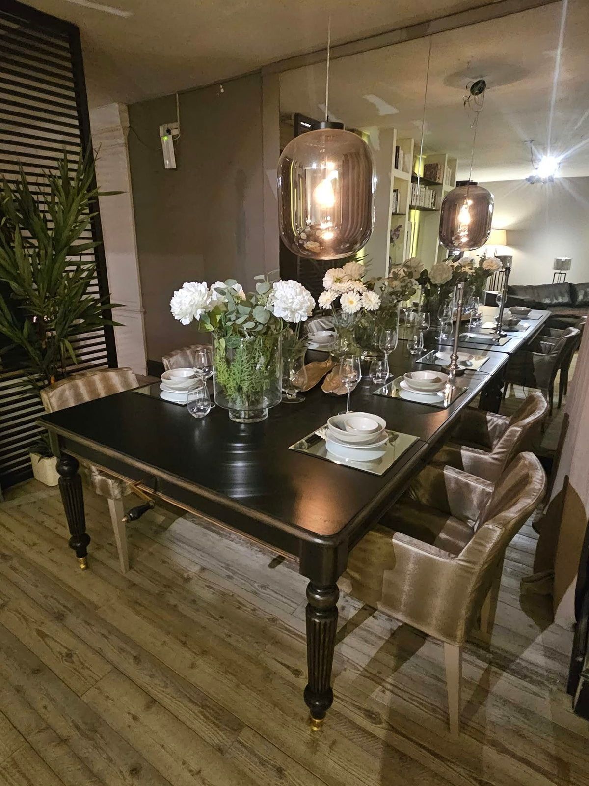 Meubles Arte Louis XV Extending Dining Table in Dark Walnut