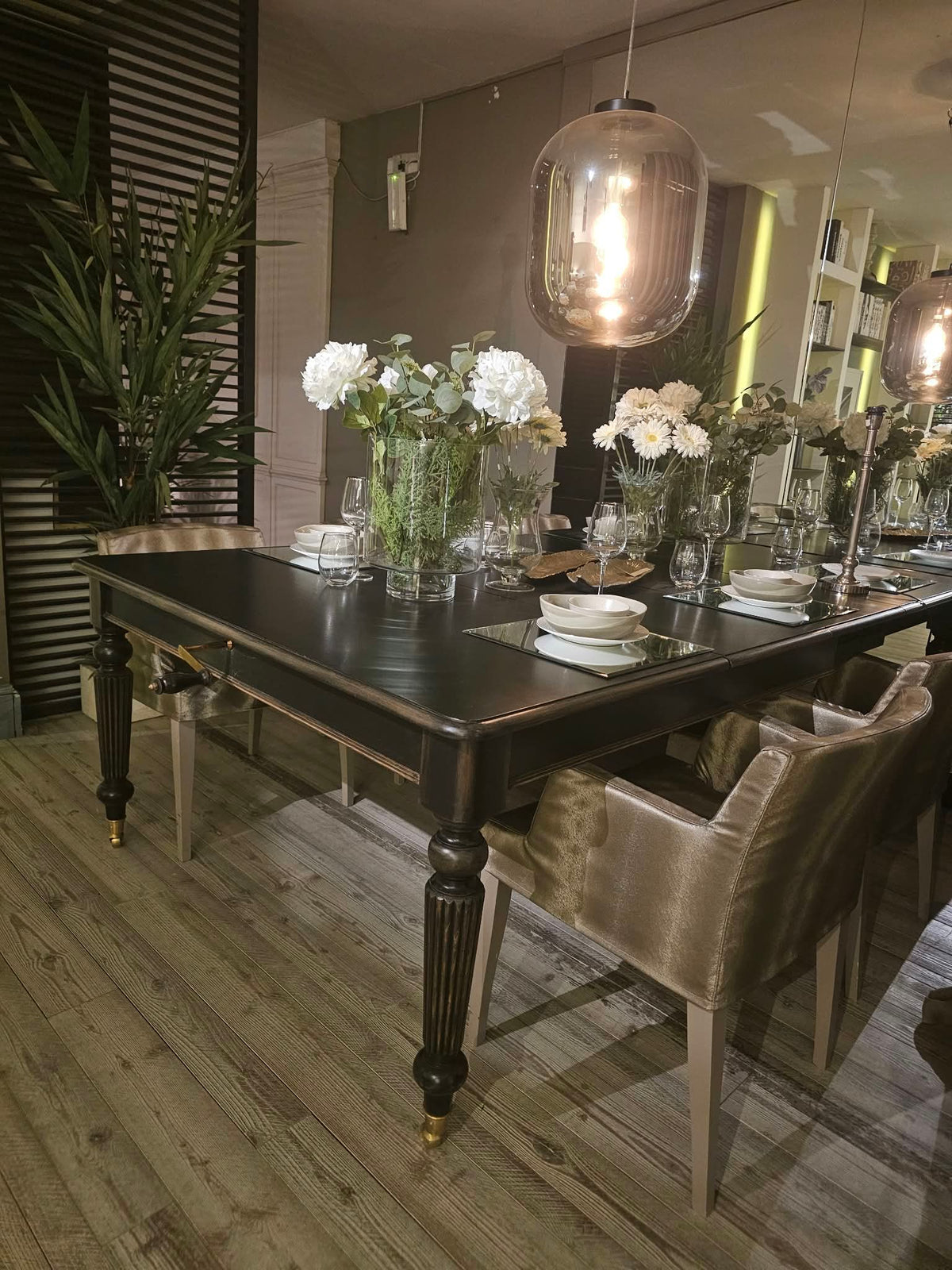 Meubles Arte Louis XV Extending Dining Table in Dark Walnut