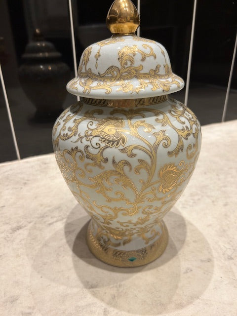 Decorative Porcelain Vase – Hand-Gilded with Jewel Motifs - Meubles Monaco
