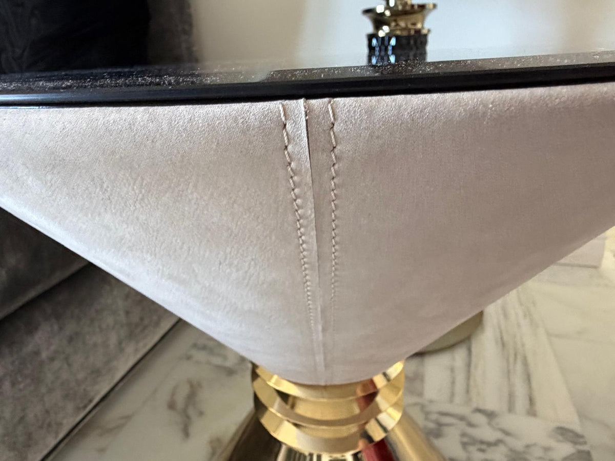Longhi “Angie” Side Table by Giuseppe Viganò