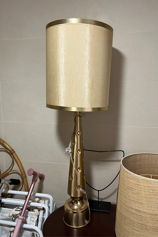 Lampada da scrivania in metallo dorato, stile moderno italiano di metà secolo