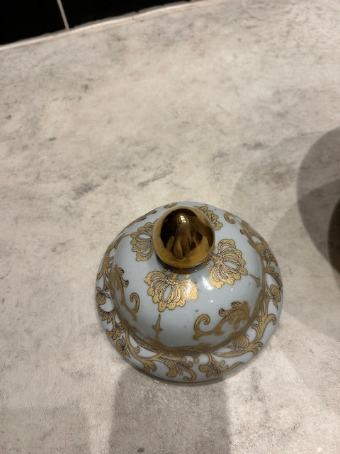 Decorative Porcelain Vase – Hand-Gilded with Jewel Motifs - Meubles Monaco