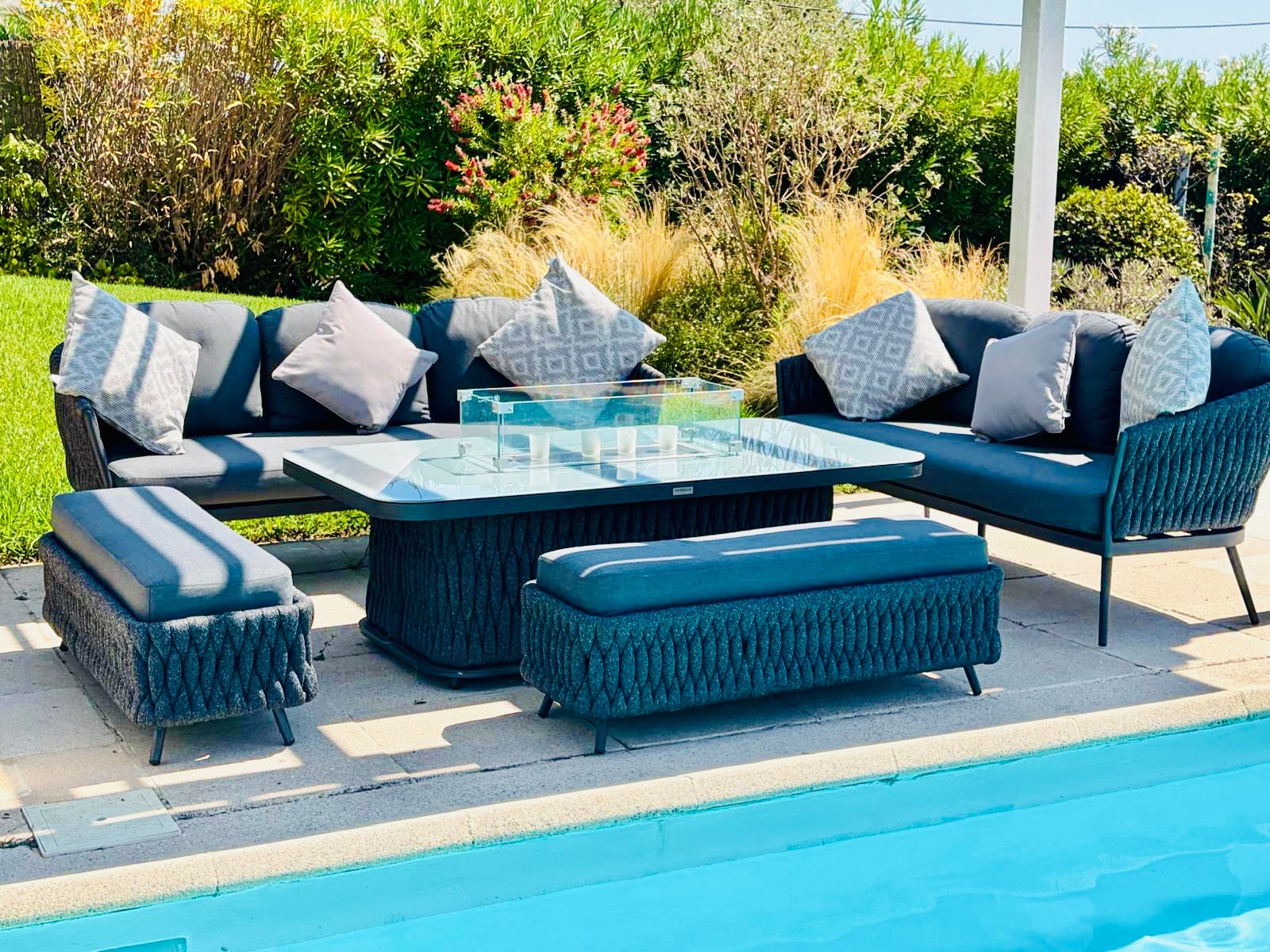 Harbour Lifestyle Luna 3-Seat Outdoor Sofa Set with Rising Firepit Table – Grey