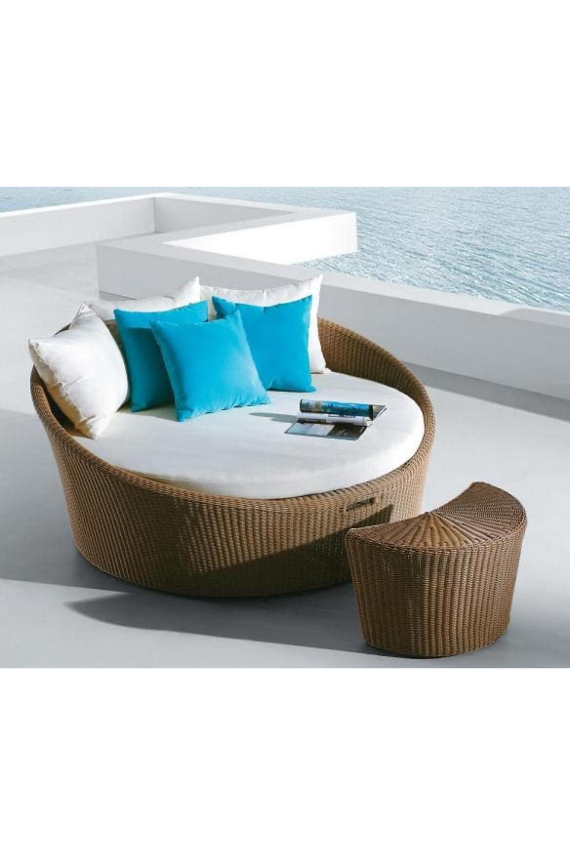Dedon Love Seat x 2 and Canape - Meubles Monaco
