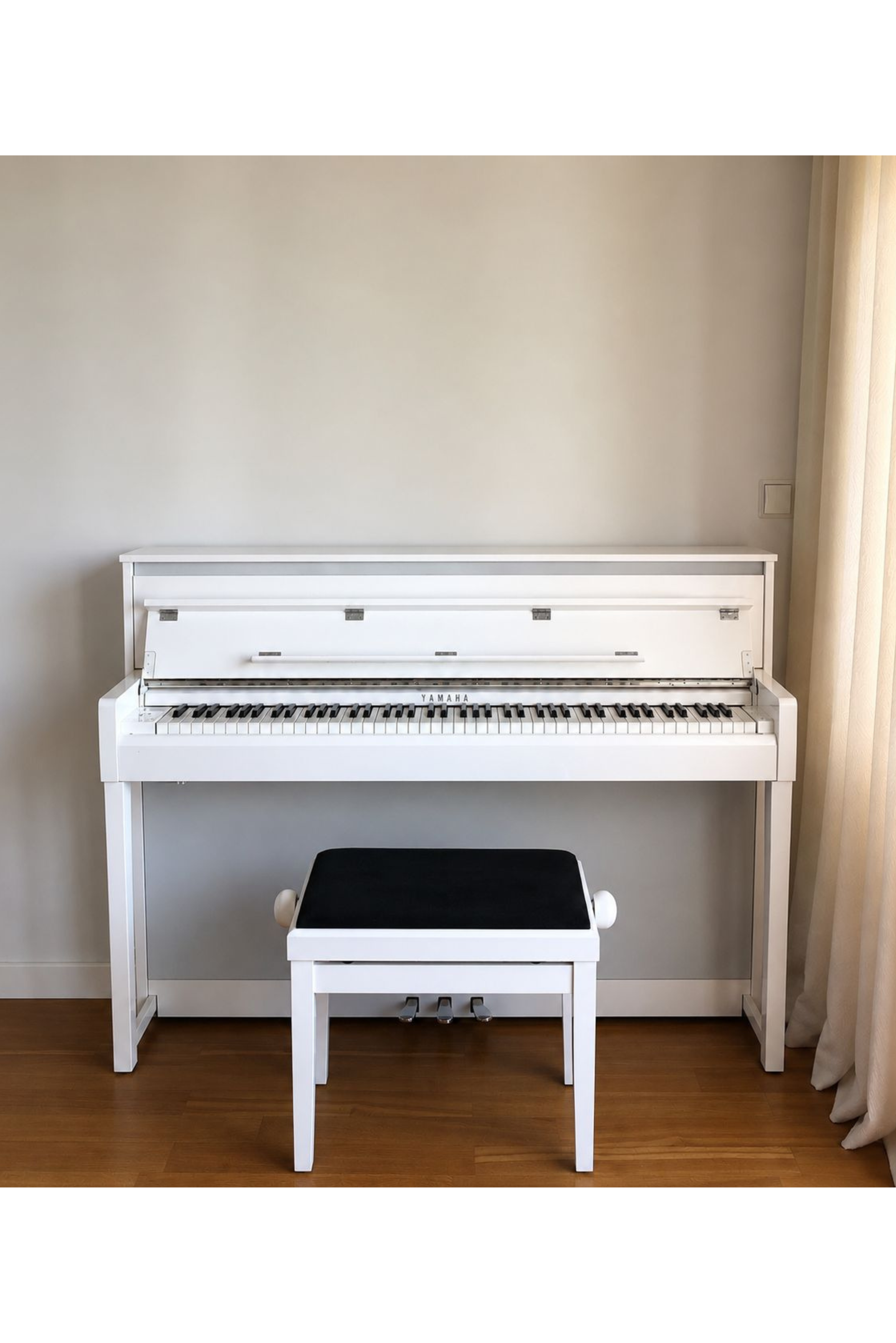 Yamaha Clavinova CLP-685 Digital Piano