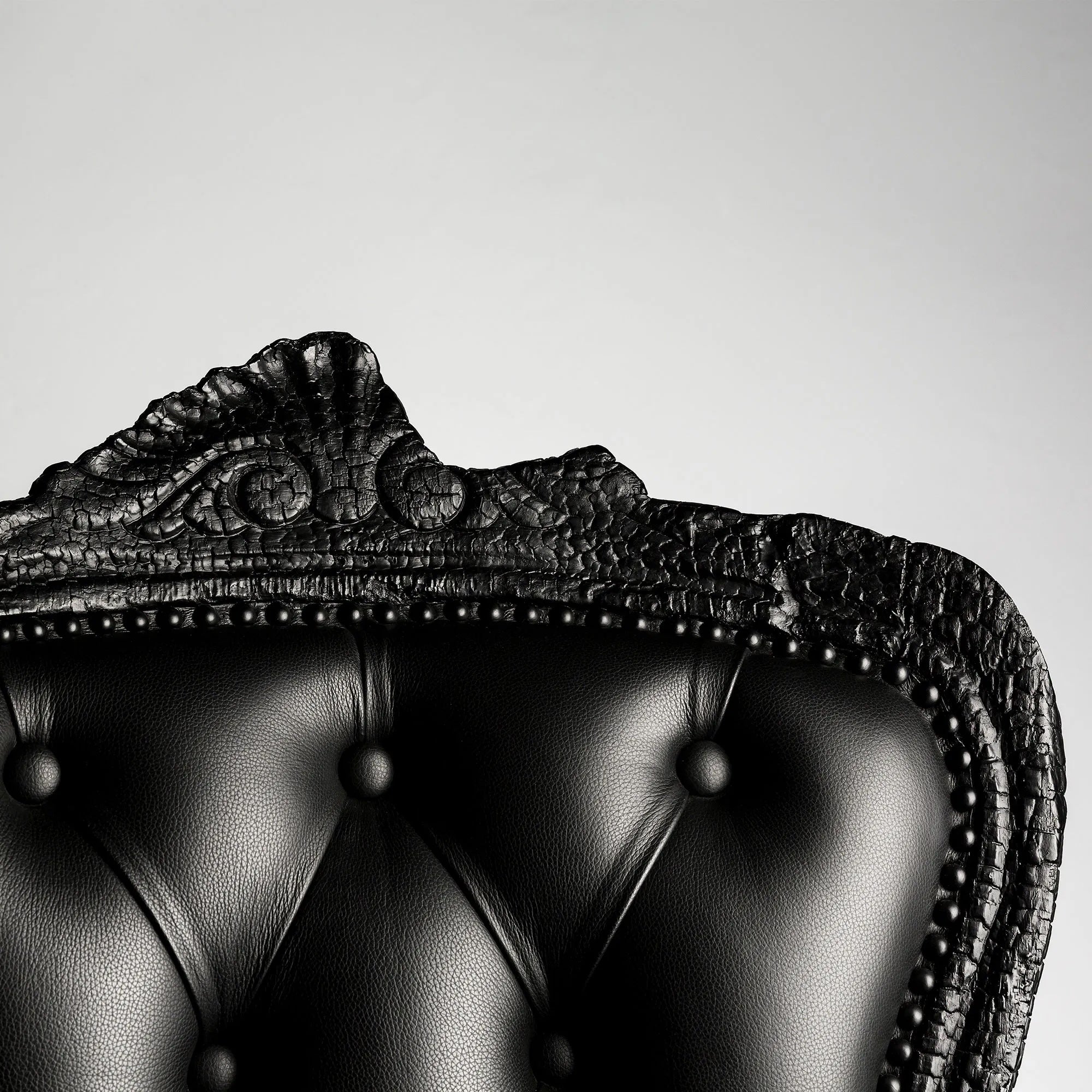 Moooi Smoke Chair Set – 4 Chairs & 1 Armchair - Meubles Monaco
