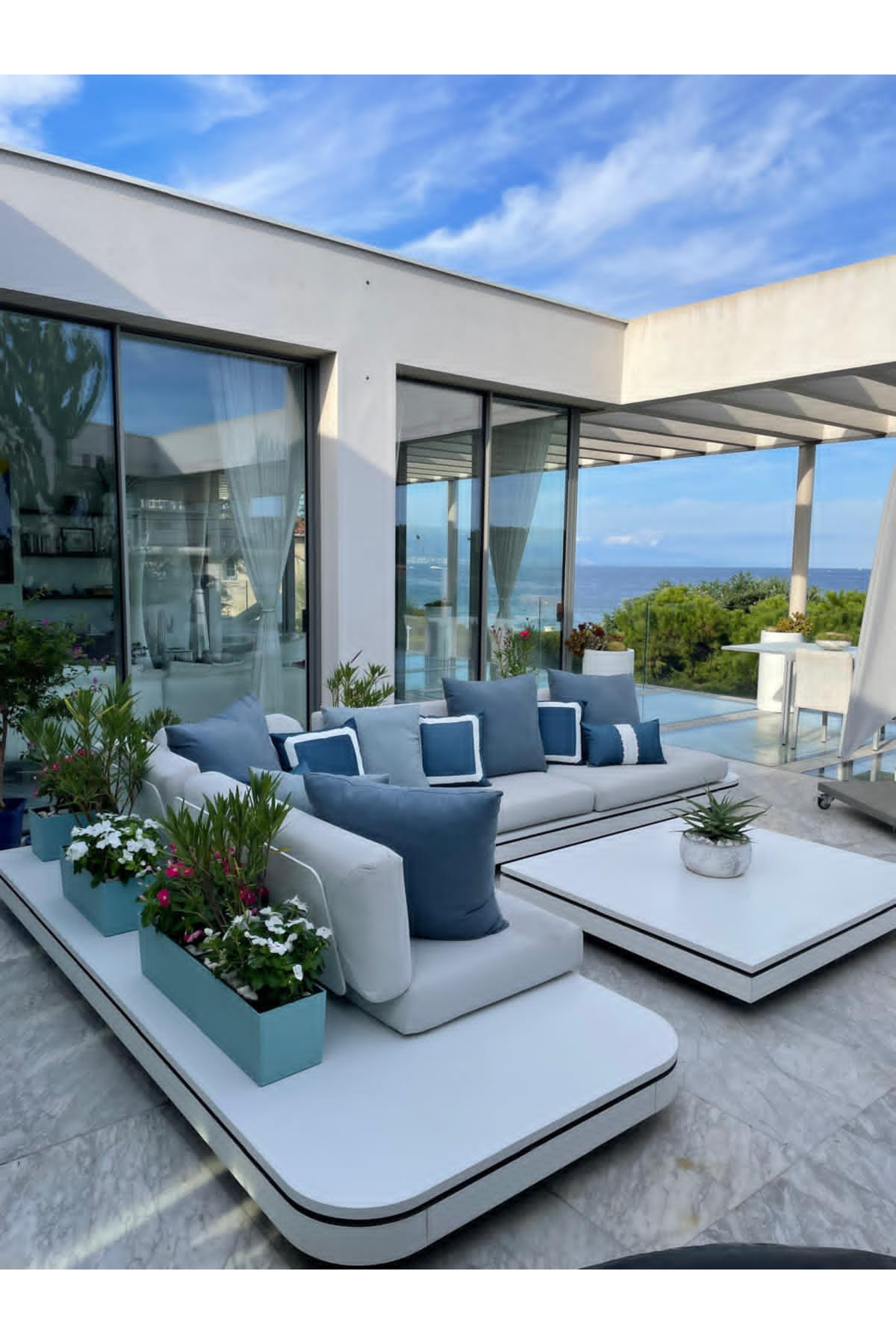 Luxury Outdoor L-Shape Sofa & Coffee Table Set | Custom Design