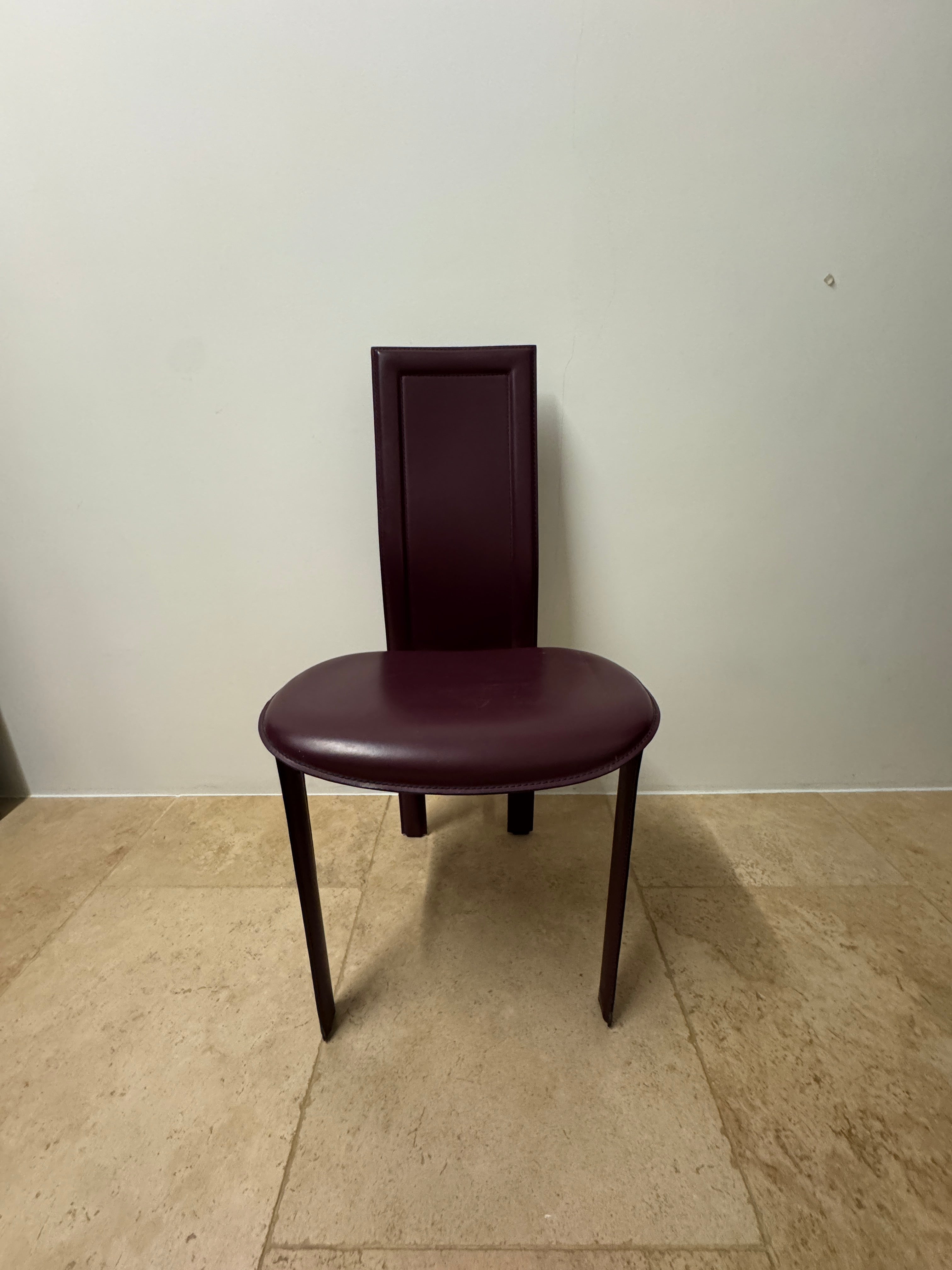 Chaise de salle à manger en cuir à vendre à Monaco, Côte d'Azur