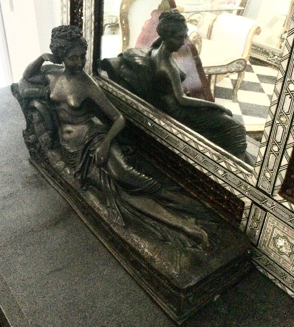 Neoclassical Bronze-Style Sculpture – Inspired by Canova’s Pauline Bonaparte - Meubles Monaco